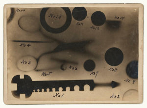 William J. Hammer - First radiograph of various objects using Balmain's Luminous Paint, 1902